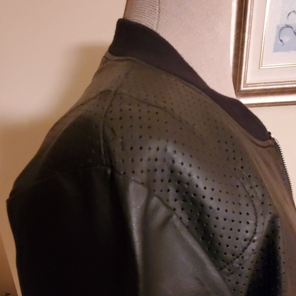 Calvin Klein jacket - Picture 7 of 8